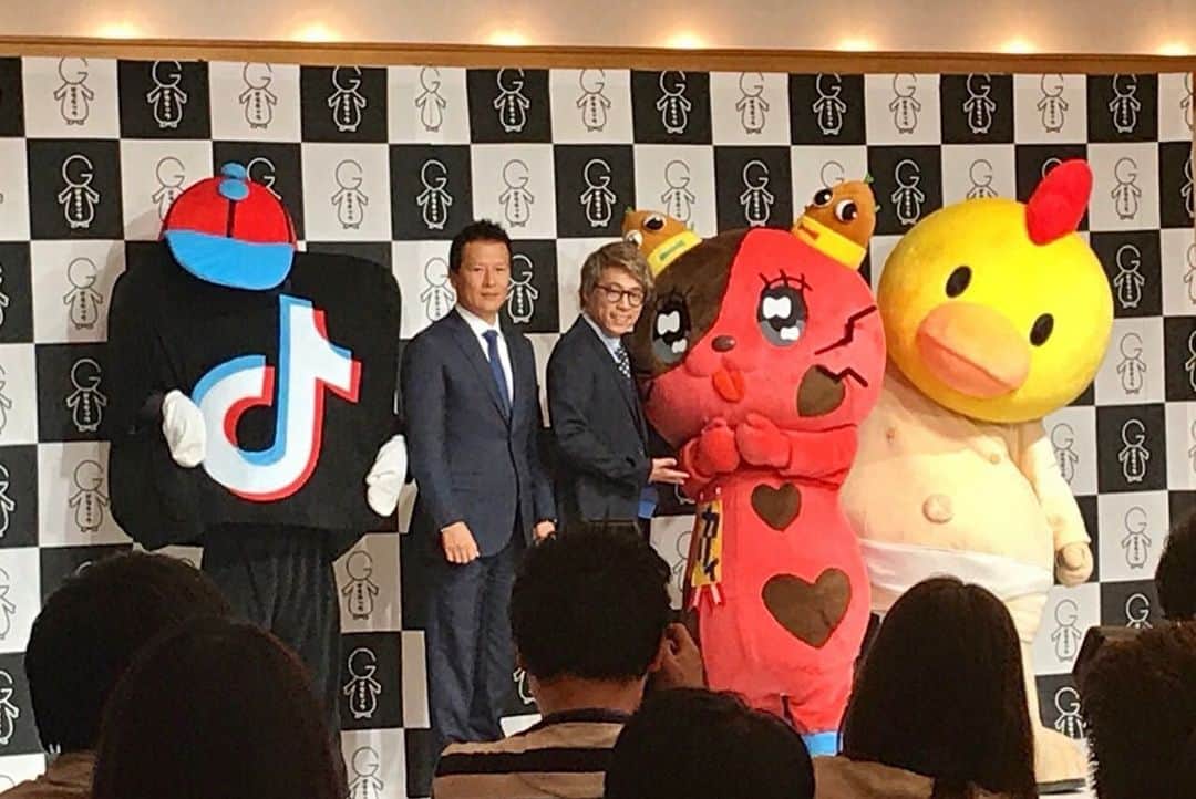 田村淳のインスタグラム：「会社を設立しました！  がちで頑張ってるキャラクター達を繋げて、拡げて、応援する会社を立ち上げました！ 「株式会社がちキャラ」  どうぞよろしくお願い致します  キャラ達への仕事の依頼 所属したいというキャラさん コチラ↓に連絡を下さい info@gachichara.tokyo」