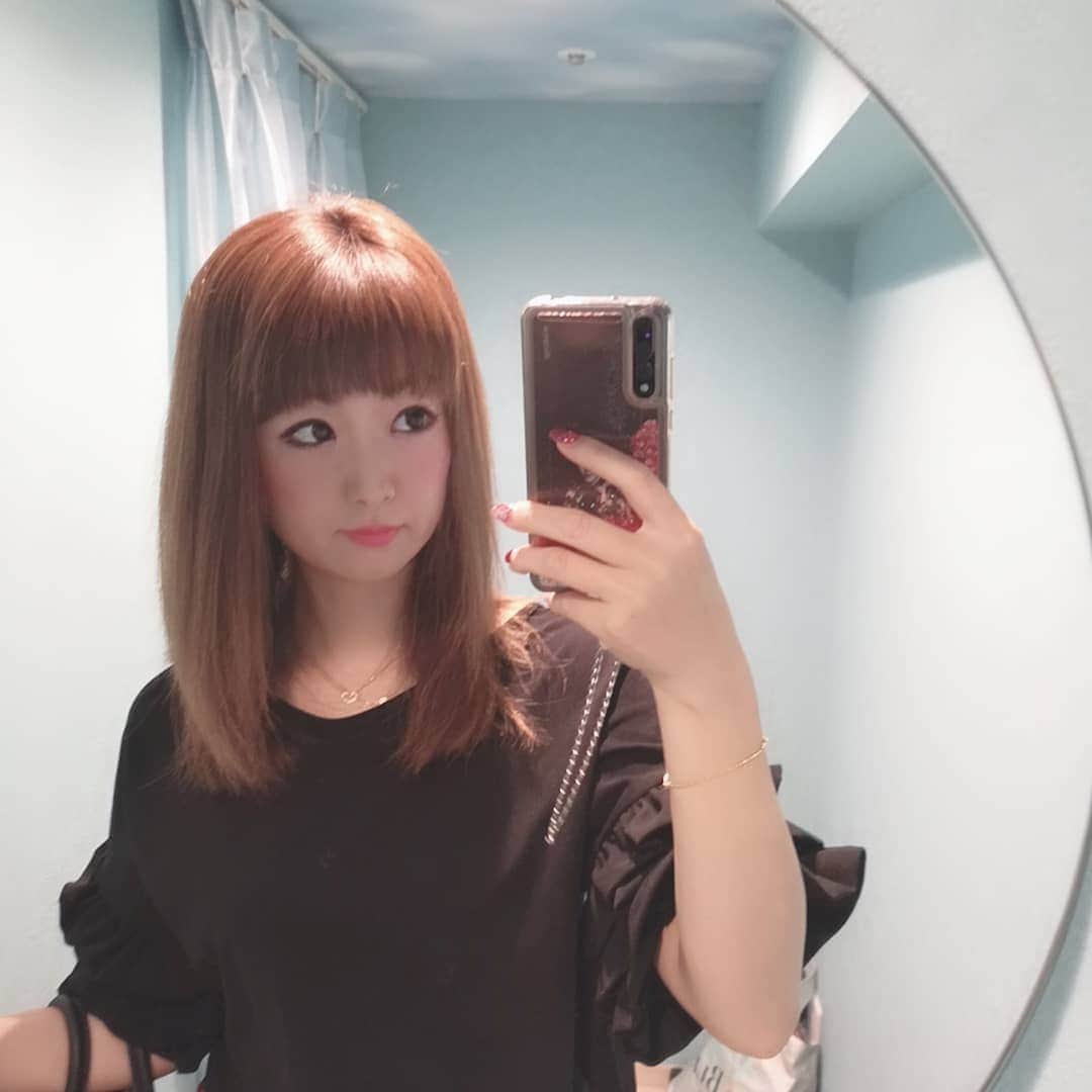 中島彩さんのインスタグラム写真 - (中島彩Instagram)「美容クリニックでお肌管理❤️@81clinic  レーザートーニングを✨ キャンペーンの告知を見て❤️→5枚目　 気になっていたハイフと血液クレンジングを次回予約してきました✨ 今から楽しみで楽しみで仕方ない～💕 いつも親身になってアドバイスをしてくれる可愛くて大好きな看護師のくどうさんと❤️ @81clinic  #81clinic #美容クリニック　#リフトアップ #毛穴レス #トーンアップ　#レーザートーニング　#エイジングケア　#アンチエイジング　#江坂」8月1日 17時24分 - aya.n.aya