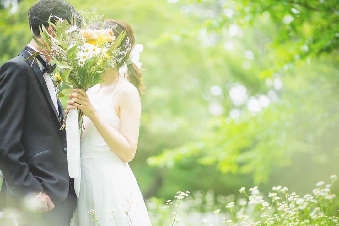 CLAIREのインスタグラム：「真夏は新緑が色濃く、とても美しい季節です✨ ・ @clairebridalstudio」