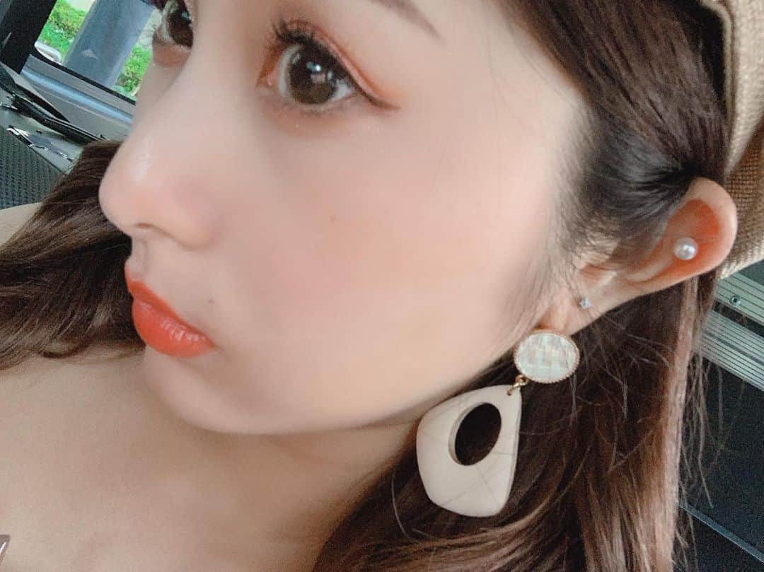 のインスタグラム：「最近１番気に入ってる ピアス💋 . 夏らしく涼しげ🌴✨ . #ピアス #oneway #夏」