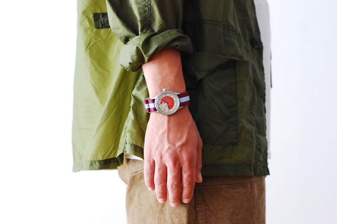 wonder_mountain_irieさんのインスタグラム写真 - (wonder_mountain_irieInstagram)「_ Nigel Cabourn / ナイジェル ケーボン "Nigel Cabourn × TIMEX REFEREE WATCH" ¥31,320- _ 〈online store / @digital_mountain〉 http://www.digital-mountain.net/shopdetail/000000009817/ _ 【オンラインストア#DigitalMountain へのご注文】 *24時間受付 *15時までのご注文で即日発送 *1万円以上ご購入で送料無料 tel：084-973-8204 _ We can send your order overseas. Accepted payment method is by PayPal or credit card only. (AMEX is not accepted)  Ordering procedure details can be found here. >>http://www.digital-mountain.net/html/page56.html _ 本店：#WonderMountain  blog>> http://wm.digital-mountain.info/blog/20190710-1/ _ #NigelCabourn #ナイジェルケーボン #TIMEX #タイメックス _ 〒720-0044 広島県福山市笠岡町4-18  JR 「#福山駅」より徒歩10分 (12:00 - 19:00 水曜定休) #ワンダーマウンテン #japan #hiroshima #福山 #福山市 #尾道 #倉敷 #鞆の浦 近く _ 系列店：@hacbywondermountain _」8月1日 18時41分 - wonder_mountain_