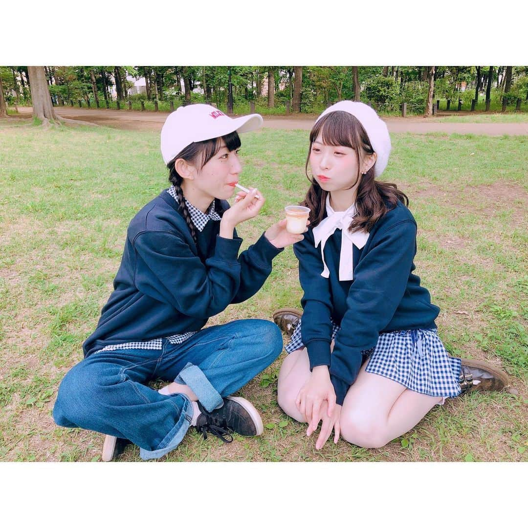 やっこさんのインスタグラム写真 - (やっこInstagram)「🍮﻿ ﻿ ﻿ ﻿ ﻿ ﻿ ﻿ ﻿ ﻿ 【やっこ×わた】Booo!  踊ってみた【♡】﻿ ﻿ ニコニコ▷https://nico.ms/sm35449351﻿ YouTube▷https://youtu.be/D4YNrf0-IUY﻿ ﻿ ﻿ ﻿ ﻿ ﻿ わたの彼氏しました♡♡♡﻿ もうみてくれたかな？？？？﻿ ﻿ 写真はお気に入りのプリンのシーンです🍮﻿ ﻿ ﻿ 4月くらいにとったから長袖なんだけど﻿ みてるだけで汗かくね🥵﻿ ﻿ 暑いけどみてね🥵🥵﻿ ﻿ ﻿ ﻿ ﻿ ﻿ ﻿ #やっこ #わた #踊ってみた」8月1日 18時43分 - yakko928