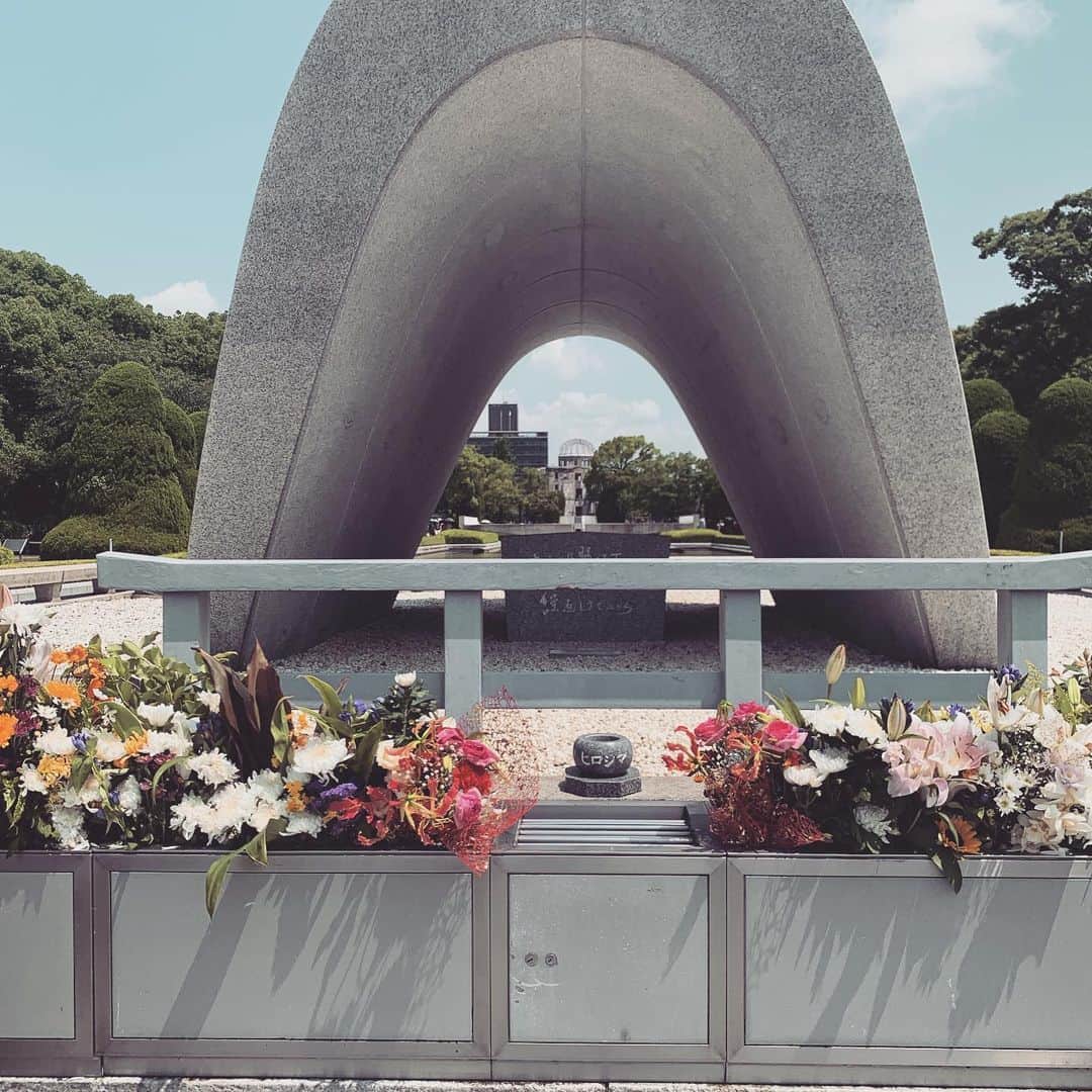 柏崎桃子さんのインスタグラム写真 - (柏崎桃子Instagram)「人生初の広島旅行にやって来ました！ 初日は原爆ドームと資料館。 ずっとずっと来たかった場所。 感慨深い気持ちになりました。  #広島 #旅行 #原爆ドーム #原爆資料館  #柏崎桃子 #ももち」8月1日 19時21分 - momoko_kashiwazaki
