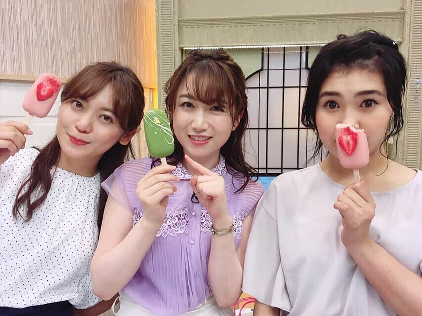のインスタグラム：「. この夏から、 ニュースOne のフィールドキャスターに 仲間入りしました👨‍👩‍👧 . 地元の出来事をしっかりと誠実にお伝えできるよう、 日々精進致します！みなさまよろしくお願いします✨  #村上佳菜子 さん #上山真未 アナ #森夏美」