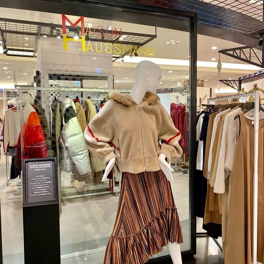 HANKYU.MODEさんのインスタグラム写真 - (HANKYU.MODEInstagram)「MAISON HAUSSMANN AW 2019 COLLECTION At 3F『D.EDIT』 #Hankyu #HANKYUMODE #umedahankyu #阪急うめだ本店 #うめだ阪急 #阪急百貨店 #osaka #umeda #mode #dedit #maisonhaussmann #メゾンオスマン #aw19」8月1日 19時30分 - hankyumode