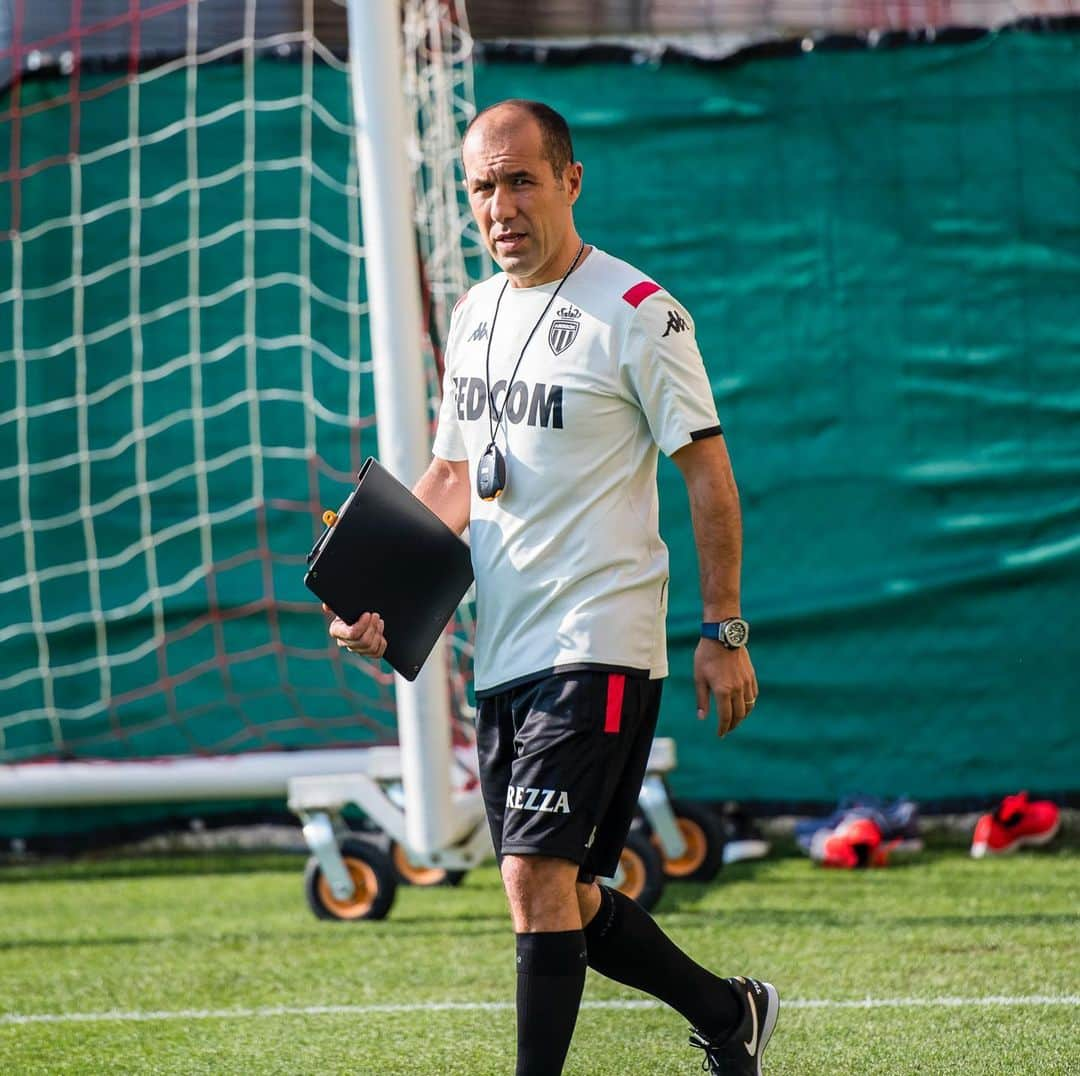 ASモナコさんのインスタグラム写真 - (ASモナコInstagram)「🎂 Happy Birthday Coach Leonardo Jardim 👍」8月1日 19時33分 - asmonaco