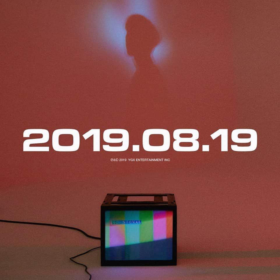 ウン・ジウォンのインスタグラム：「⠀⠀ #권현빈 COMING SOON POSTER ⠀ ✔ 2019. 08. 19 ⠀ #KwonHyunBin #Solo #Debut #ComingSoon #YGX #YG」