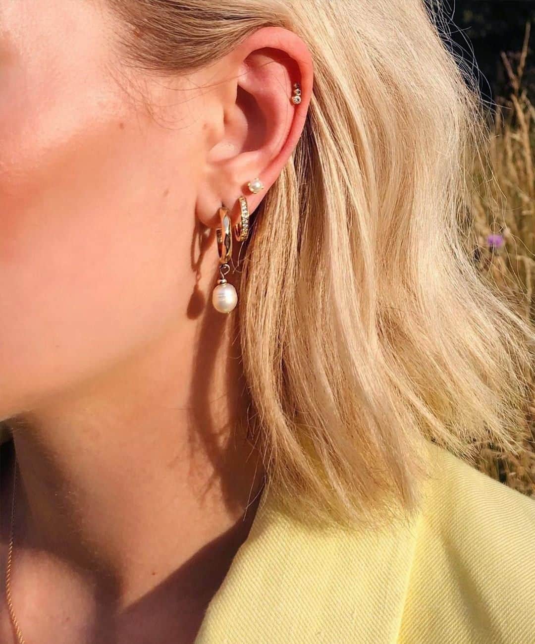 アクセサライズのインスタグラム：「There's no such thing as too many piercings! 💎 Embrace the curated look and stack your ear candy with the help of our new Accessorize Piercing Parlours, now at over 65 stores nationwide. Get pierced for FREE when you buy a pair of earrings, starting at just £15. 📷: @maisieivy  Tap the link in the bio to find your local Piercing Parlour.  #Accessorize #Accessorizer #ACCZPiercingParlour」