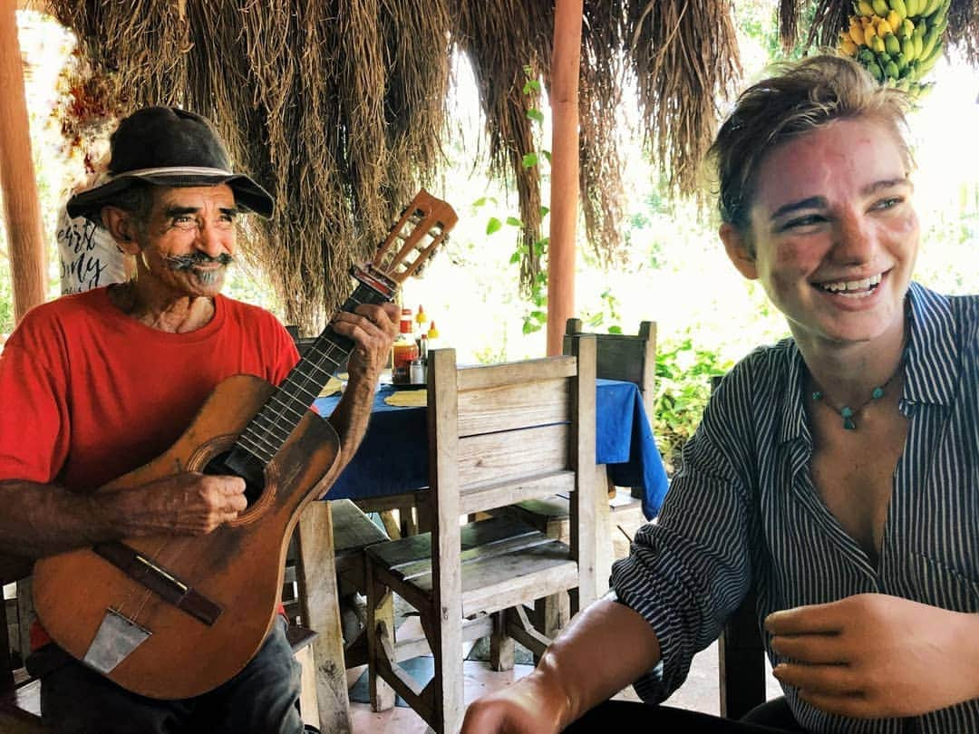 ベアトリーチェ・ヴィオさんのインスタグラム写真 - (ベアトリーチェ・ヴィオInstagram)「Ragazzi, nonostante una doppia visita in ospedale, #Cuba 🇨🇺 è meravigliosa. 👍 E i cubani ancora di più! 🤩」8月1日 20時21分 - bebe_vio