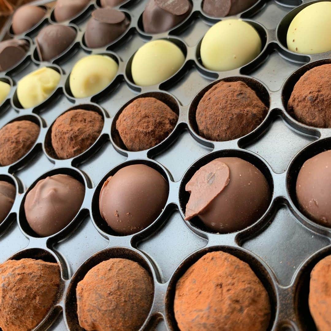 松浦孝亮さんのインスタグラム写真 - (松浦孝亮Instagram)「ベルギーと言えばチョコレート #pierremarcolini  #chocolate  #brussels  #bruxelles」8月1日 20時33分 - ko_matsuura