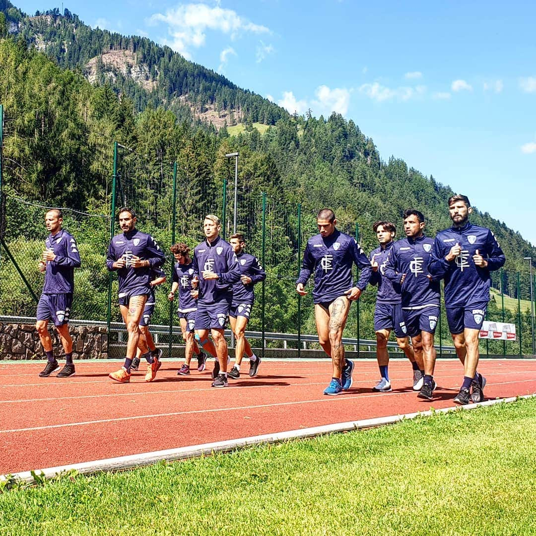 エンポリFCさんのインスタグラム写真 - (エンポリFCInstagram)「📸 Secondo giorno di lavoro in Val Gardena per gli azzurri che stamani si sono allenati al Centro Sportivo Mulin da Coi di Santa Cristina; oggi pomeriggio libero, domani doppia seduta, sabato il test amichevole col Venezia #AltoAdigeAzzurro」8月1日 20時26分 - empoli_fc_official