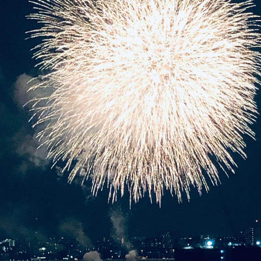 吉河美希のインスタグラム：「花火大会🎇めっちゃ近🤭」