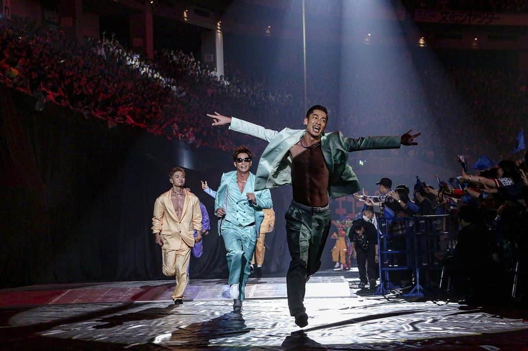 のインスタグラム：「STEP UP  #EXILE #StarOfWish」