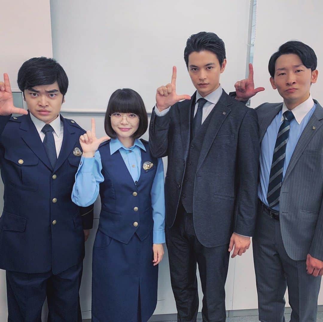 のインスタグラム：「今夜10時からは 『ルパンの娘』第4話❗️ ぜひッ 見てください👮🏻‍♂️👮🏻‍♂️👮🏻‍♂️！ #ルパンの娘 #瀬戸康史 #加藤諒 #杉崎シュンペーター #岸井ゆきの」