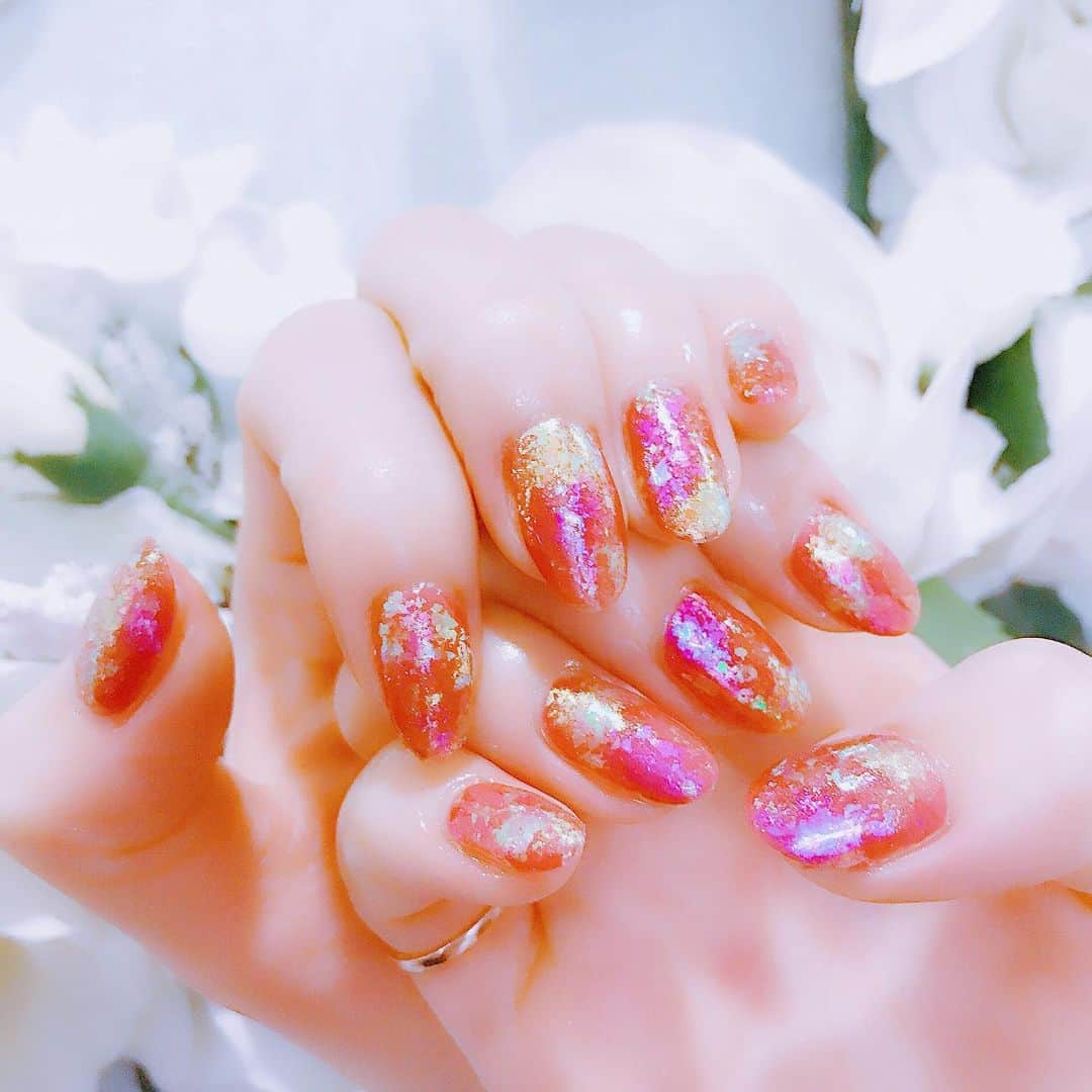 なかやまちえこさんのインスタグラム写真 - (なかやまちえこInstagram)「螺鈿ネイル🐚 #nail #nails #nailart #ネイル #美甲 #ネイルアート  #clou #nagel #ongle #ongles #unghia #japanesenailart #manucure #네일 #젤네일 #네일아트 #네일리스트 #japanesenails #manicurist #gelnails #螺鈿ネイル #auroraflake #オーロラネイル #auroranails #Qulle #ゆずき ちゃん」8月1日 21時16分 - chiekonakayama