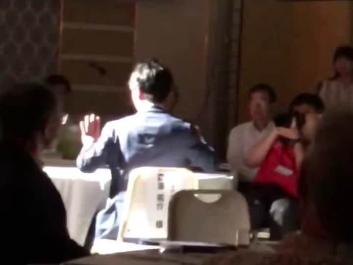 森澤祐介のインスタグラム：「. 【「掛川市シティプロモーション市民協働会議」交流会】 に出席するために静岡県掛川市に帰省しました。 この交流会は掛川市長をはじめ、掛川市議会議員、地元企業の方々など、約150名が参加されており、今後の取り組みについてなどを沢山の方とお話をさせていただくことができました。 今月末に控えているWORLD ORDERの掛川ファンツアーやバンコクで開催される日本博2019の出演など、僕が活動することで地元に貢献できることがとても嬉しく思います。 微力ではありますが、これからも掛川市の発展のお役に立つことができたら幸いです。 #掛川#kakegawa#japan#dance#performance #ダンス#パフォーマンス#交流会#静岡#シティ#プロモーション#japan#パントマイム#drentychocolate #ドレンティチョコレート」