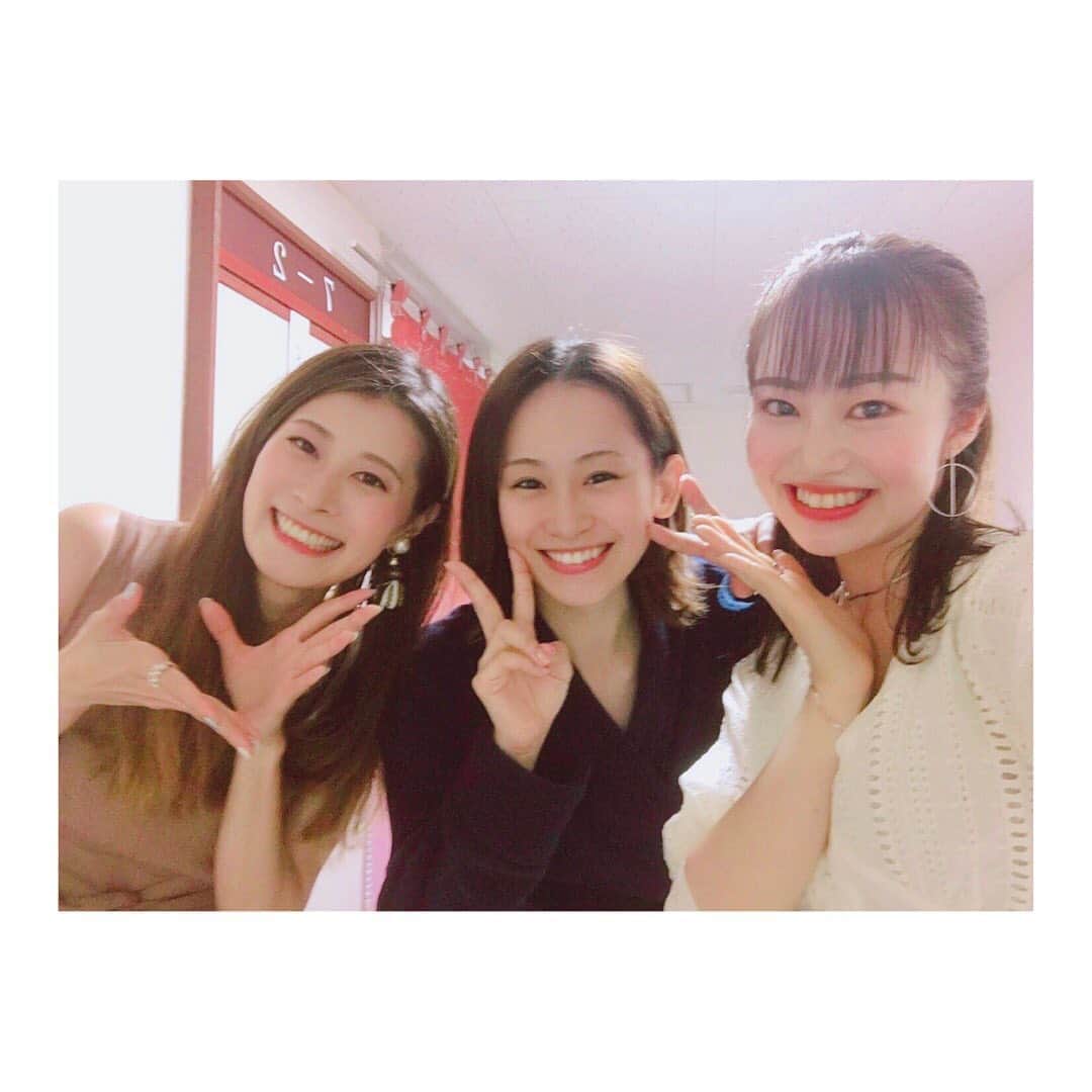 夢月せらのインスタグラム：「初めての東宝版エリザベート観てきました✨  ちゃぴさん(#愛希れいか さん)の宝塚卒業後初舞台✨ はぁ～相変わらず可愛かった。美しかった。ちゃぴさんは無敵です。笑  いつも明るくて会うと元気を貰えるりりこさん(#七瀬りりこ さん) 安定のお姉ちゃんしーちゃん(#彩花まり さん) 何かと色んな所でよく会うつくし(#彩月つくし ) 真面目な顔で写真写ってくれたという和也さん(#楢木和也 さん) 会うとデカって言っちゃうけど落ち着くパパたかぴー(#佐々木崇 さん) 懐かしい大好きな方々に沢山会えて嬉しかった😆💖‼️ そして第一弾の#文ステ の出演されていた#鈴木凌平 さん💡 いきなり金色夜叉して下さいました笑 私めっちゃ笑ってるw  こうして舞台を越えて出逢えるのはとても幸せな事ですね🥰✨ まだまだ公演続くみたいなので、怪我なく暑さに負けず千秋楽まで頑張ってくださいっ✨✨✨ #エリザベート  #文ステ」