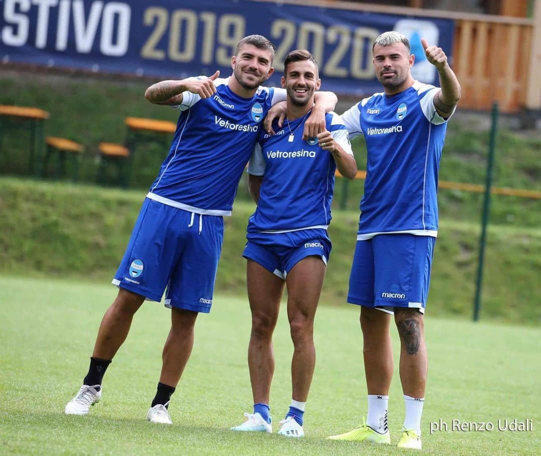 アルベルト・パロスキさんのインスタグラム写真 - (アルベルト・パロスキInstagram)「😆😂🤣 #ritiro  #valles2019  #forzaspal⚪️🔵」8月1日 21時49分 - paloschino43