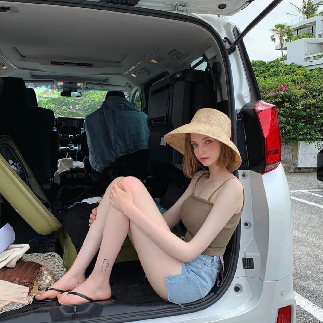 Chuuのインスタグラム：「여름엔 역시 슬리브리스🌴✨」