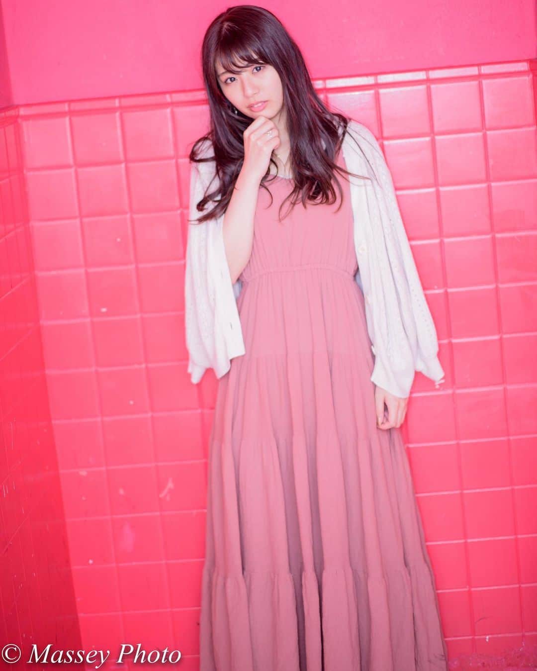 のインスタグラム：「. . . . 「Studio Debbie's」で撮った写真です。 モデルは、舞ちゃんです。 It is a picture taken in the studio “Studio Debbie's”. Her name is Mai. . . #ポートレート #ポートレート女子 #ポートレートモデル #ポートレート撮影 #ポートレート部 #ポートレイト #ポトレ #被写体 #モデル #被写体モデル #写真部 #東京カメラ部 #サロンモデル #美脚 #撮影会モデル #撮影会の女神さま #portrait #excellent_portraits #girlsphoto #cute #lovers_nippon_portrait #portrait_perfection #portraitphotography #japanesegirl #japanesemodel #model #tokyogirl #good_portraits_world #모델촬영 #인물사진」