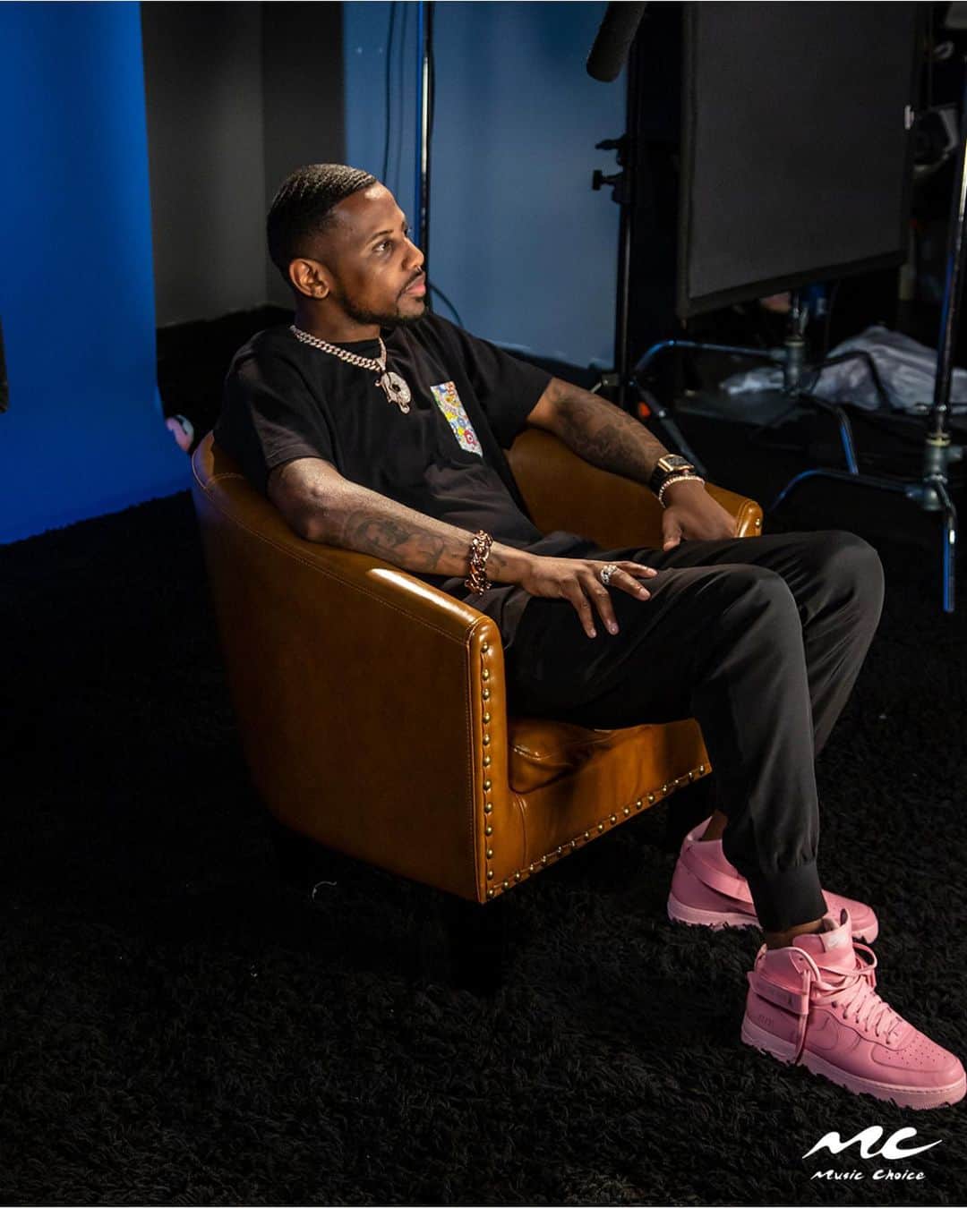 ファボラスのインスタグラム：「Sat down with @musicchoice to reflect on the 10 Year Anniversary of my album LOSO’S WAY! 📀  Check out the interview & videos from the project **LINK IN BIO**」