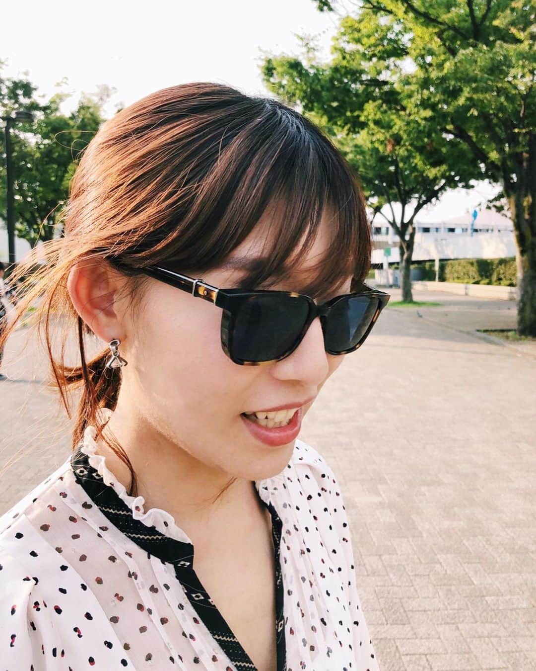のインスタグラム：「Today's SNAP SHIBUYA staff: Harakawa #shibuyaharakawa #eyewear  #robertmarcnyc #robertmarc @robertmarcnyc  #staffsnap  #staffphoto #メガネ女子  #メガネ人 #whitecode  #ootd  #ootdfashion #fashion #snap #store  @globespecs_official  #tokyo  #opticalstore #ahlem #anneetvalentineyewear  #gernotlindner #globespecs  #lescalunetier  #lunor #laloop  #dianetaylor #robertmarcnyc」