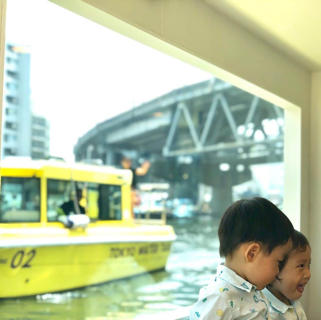 TOKYO WATER TAXIさんのインスタグラム写真 - (TOKYO WATER TAXIInstagram)「本日、東京に小型船が発着できる 新しい桟橋が開業します。 お子様連れにも優しい水辺空間。 日の出のHi-NODE。 https://hi-node.jp/  8/3はHi-NODEインスタフォローで 乗船無料の特別クルーズも運航します^_^ 予約は東京舟旅のサイトから。  #Hi-NODE #日の出 #浜松町 #新しい水辺空間 #KIDS #レストラン #berth1_tokyo #besidebayside #東京舟旅  #田町 #天王洲 #WCT  #watertaxi #tokyowatertaxi #開業 #グランドオープン #イベント」8月2日 8時35分 - tokyowatertaxi