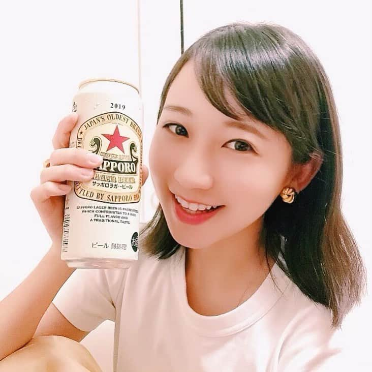 住吉史衣さんのインスタグラム写真 - (住吉史衣Instagram)「. . おねえちゃんオススメの数量限定 『サッポロラガービール』 カクヤスで見つけてゲットしちゃった🍺😆👍 . . #サッポロラガービール #数量限定  #お家ごはん #おうちのみ #自炊女子 #カクヤス  #自炊 #家飲み #晩酌 #ビール #ビール女子 #ビール好き  #サッポロ #サッポロビール #サッポロラガー #お酒  #ビール #ビール好き #ビール女子 #sapporo #beer  #とりあえずビール #夏 はやっぱり#🍺 #飲酒タグラム #グルメ女子 #お酒好き #일본술 . .」8月1日 23時46分 - fumie_0426