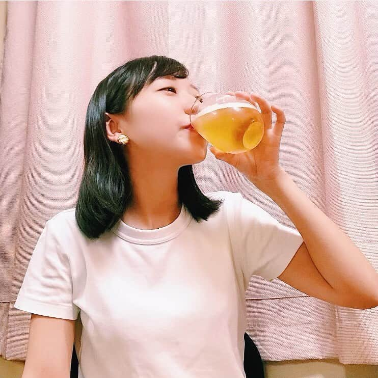 住吉史衣さんのインスタグラム写真 - (住吉史衣Instagram)「. . おねえちゃんオススメの数量限定 『サッポロラガービール』 カクヤスで見つけてゲットしちゃった🍺😆👍 . . #サッポロラガービール #数量限定  #お家ごはん #おうちのみ #自炊女子 #カクヤス  #自炊 #家飲み #晩酌 #ビール #ビール女子 #ビール好き  #サッポロ #サッポロビール #サッポロラガー #お酒  #ビール #ビール好き #ビール女子 #sapporo #beer  #とりあえずビール #夏 はやっぱり#🍺 #飲酒タグラム #グルメ女子 #お酒好き #일본술 . .」8月1日 23時46分 - fumie_0426