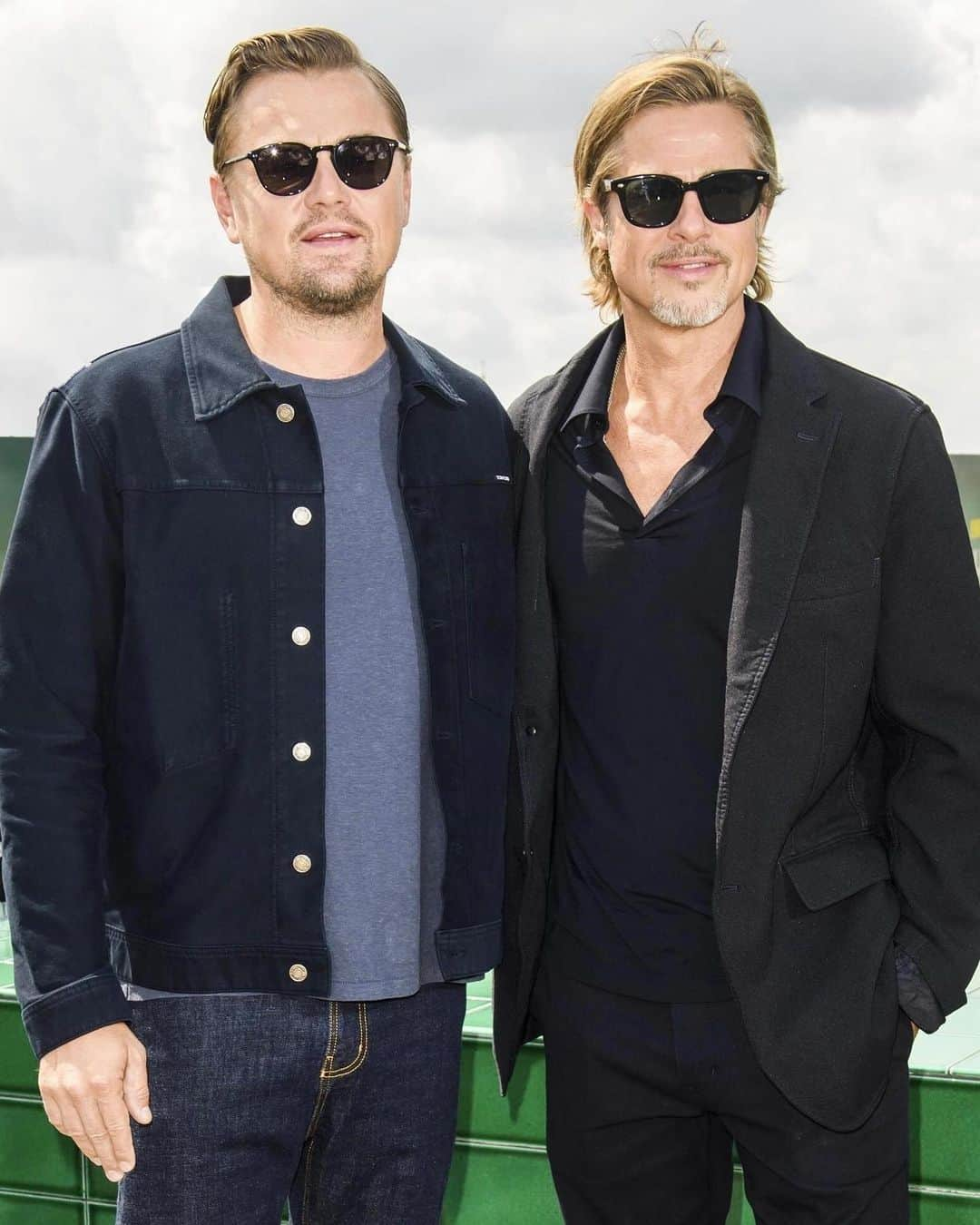 Just Jaredさんのインスタグラム写真 - (Just JaredInstagram)「@leonardodicaprio @margotrobbie and Brad Pitt get together for their @onceinhollywood photo call in Berlin! See more on JustJared.com now. Photos: Backgrid」8月2日 0時02分 - justjared