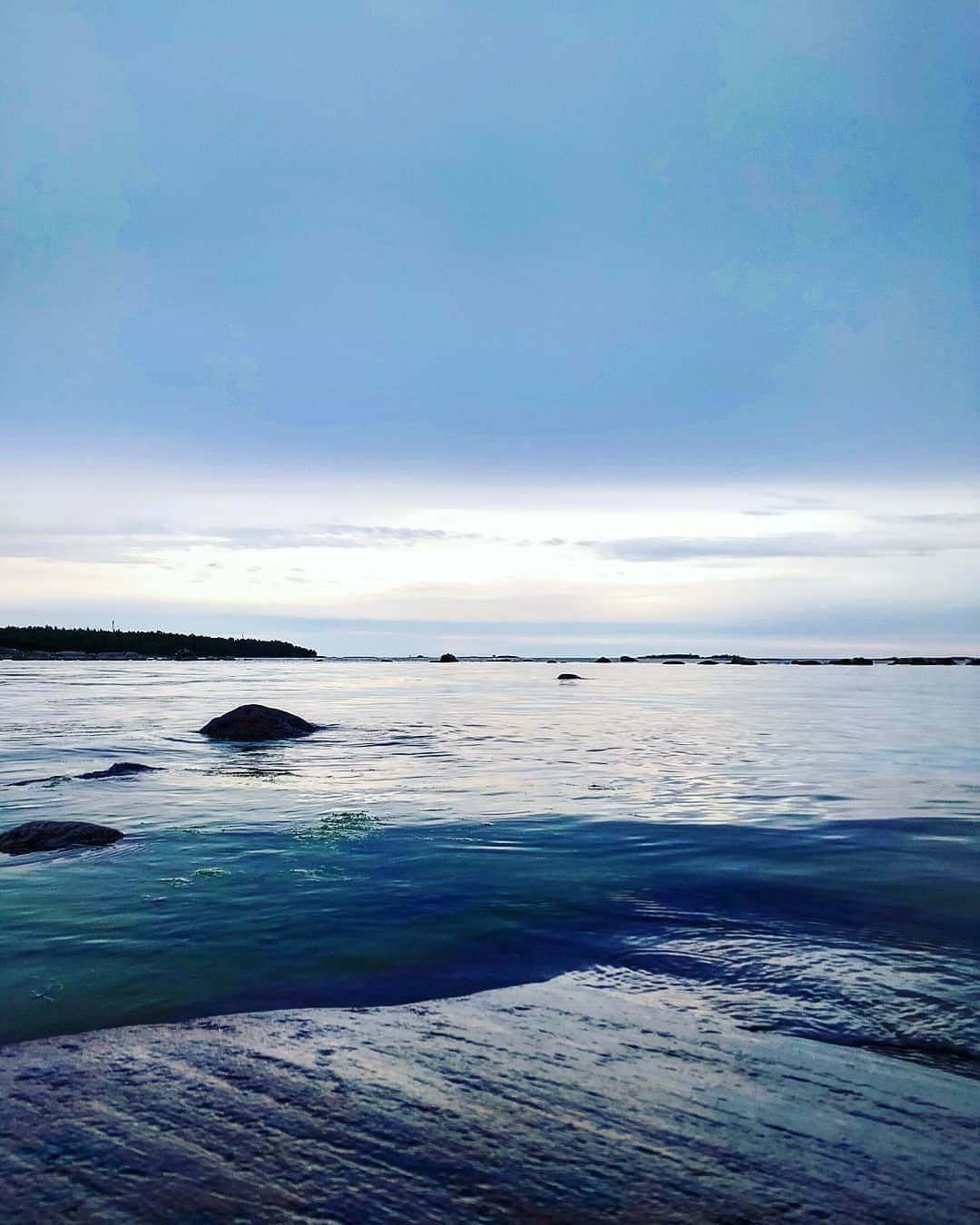 Jussiville JV Partanenのインスタグラム：「Finland tho 👌 ~~ #finland #nature #sea #summer #ocean #serene #chill #athlete #icedance」