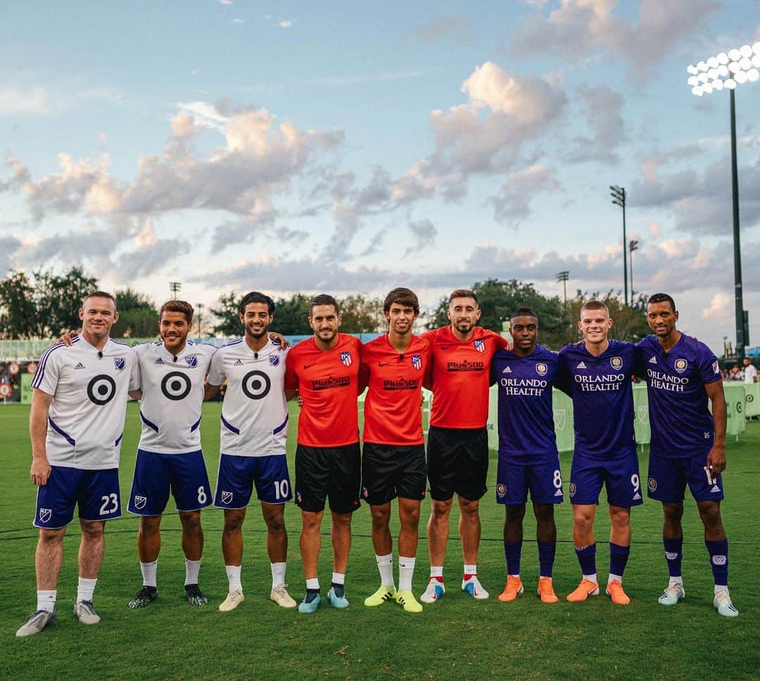 F2Freestylersのインスタグラム：「NEW VIDEO OUT NOW 🎥 LINK IN BIO 🔗 WHICH TRIO WOULD YOU PICK FOR THE #mlsallstar SKILLS CHALLENGE ?⚽️🔥 1️⃣: @mls  2️⃣: @atleticodemadrid  3️⃣: @orlandocitysc」