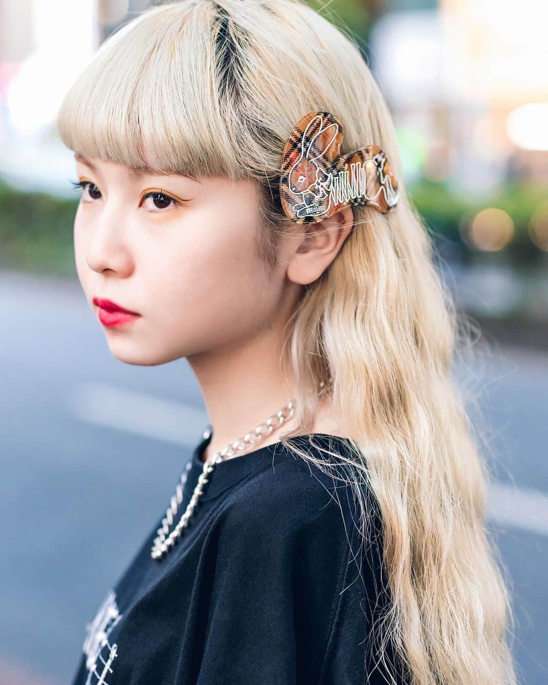 Harajuku Japanさんのインスタグラム写真 - (Harajuku JapanInstagram)「Japanese idol Ruan (@runcoro) - of @CinemaBoyCQ - on the street in Harajuku wearing a HEIHEI (@heihei_official) logo tee, HEIHEI layered plaid skirt, HEIHEI ribbon rabbit barrette, @_Tokyo_Bopper_ heart bag, and Yosuke platform shoes.」8月2日 0時13分 - tokyofashion