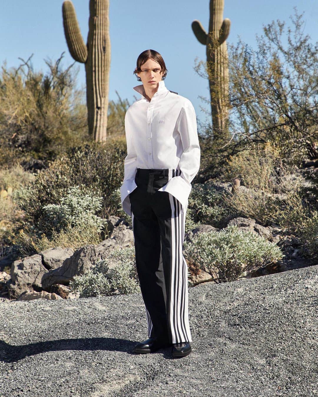バーニーズ・ニューヨークのインスタグラム：「537 new styles just landed on the site for you to shop. Head to our IG stories to see #WhatsNewNow.」