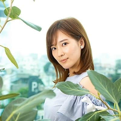 亜希子さんのインスタグラム写真 - (亜希子Instagram)「3日間に渡って、NewsPicksさんにて大木亜希子『アイドル、やめました。』の特集を組んでいただきました。 ・ 様々なプロモーション活動の中でも、ひとつひとつの媒体さんで、カラーの異なるライターさんが心を込めて取材してくれているのだと思うと、毎回身が引き締まる思いです。 ・ 今回もライターの東さんが、とても丁寧に、時系列に沿って過去のことから現在まで、しっかりと取材して下さって嬉しかった。 ・ 写真も、本物の100倍くらい素敵に撮っていただきました。ハァハァ ・ 本物の私は、今、ジャージで原稿を書き始めました。 ・ NewsPicks、会員登録していらっしゃる方は、ぜひお読み下さい☺️また、会員登録されていない方も是非ご一読下さいな🍀 ・ （聞き手：東春樹さん 撮影：文田信基さん）」8月2日 0時58分 - akiko_ohki