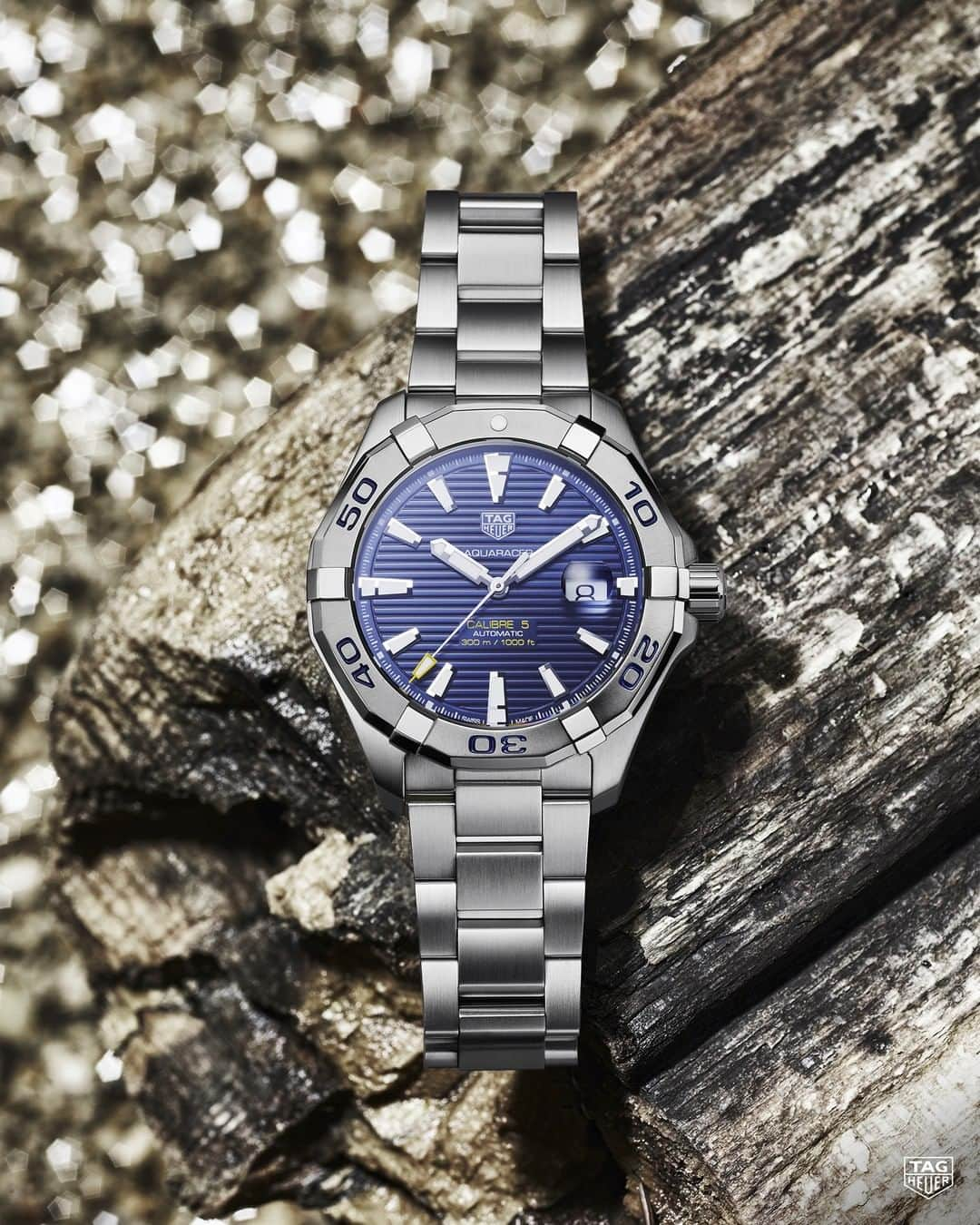 タグ・ホイヤーさんのインスタグラム写真 - (タグ・ホイヤーInstagram)「With its flawless design and impeccable performance, the #TAGHeuerAquaracer Calibre 5 is perfect for taking on all of life's adventures.  Discover more via the link in our bio.」8月2日 1時00分 - tagheuer