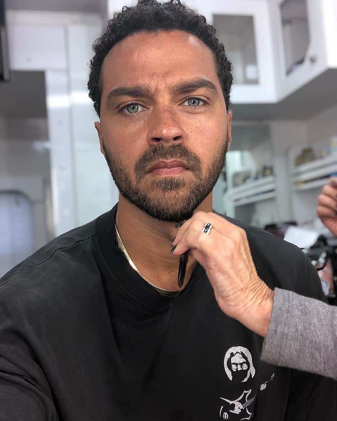 Grey's Anatomyさんのインスタグラム写真 - (Grey's AnatomyInstagram)「Welcome back @ijessewilliams [📷] 🙃 #GreysAnatomy」8月2日 1時00分 - greysabc