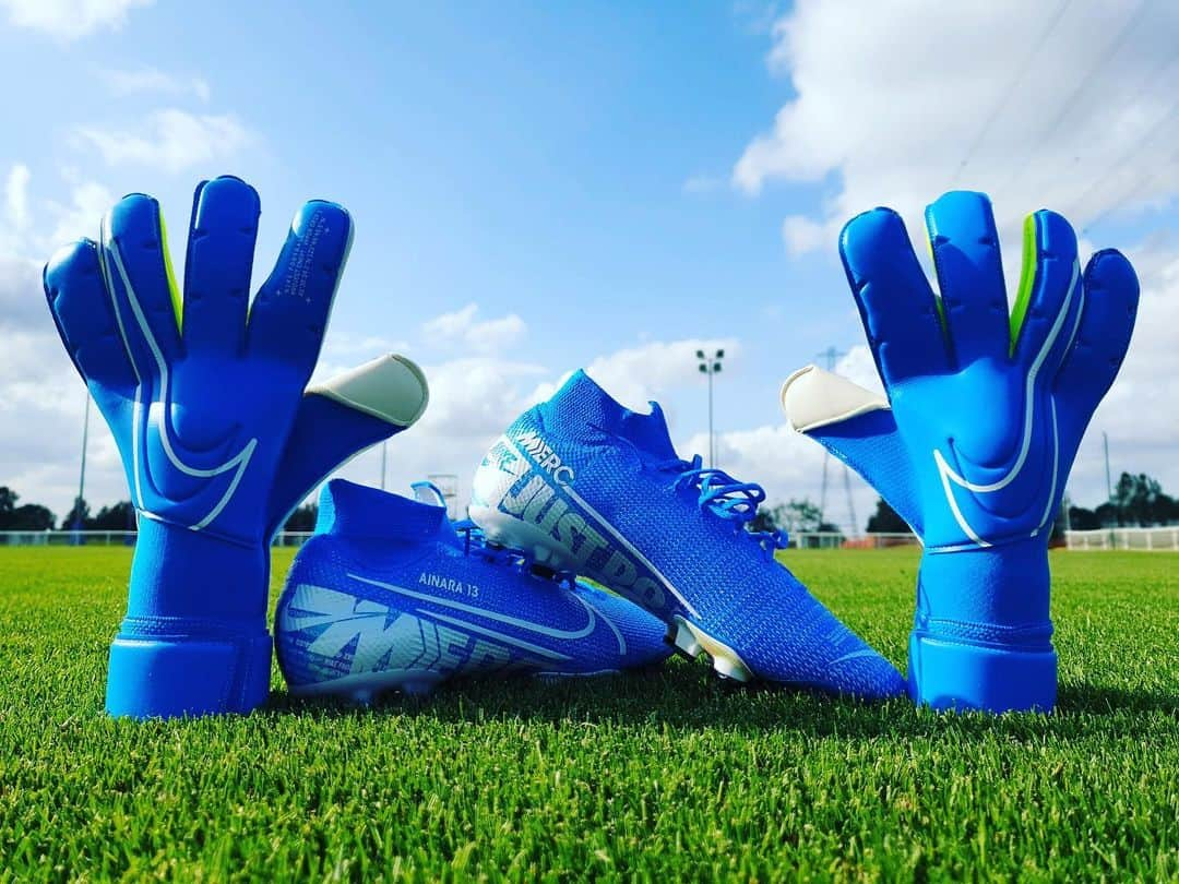 キコ・カシージャさんのインスタグラム写真 - (キコ・カシージャInstagram)「Listo para empezar!! ¿Y tú? Ready to start!! And you? @nikefootball #mercurial」8月2日 1時31分 - kikocasilla