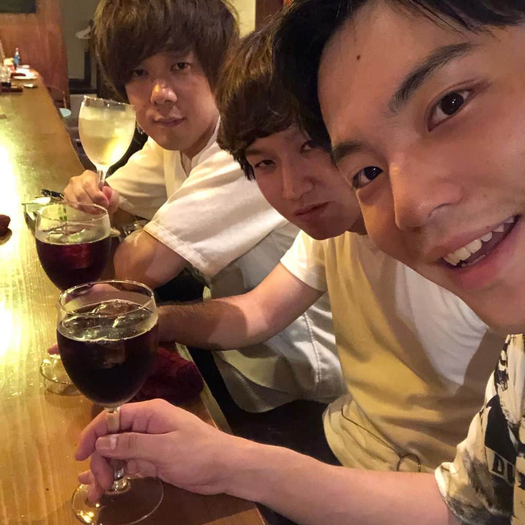 のインスタグラム：「ベリベタ今回もありがとうございました！ 10月のベリベタ東京公演が楽しみです！！！ 打ち上げからの津田さんに2軒目連れて行っていただいた流れが最高でした！ 米津の記憶はとりあえず消しといてください🥰」