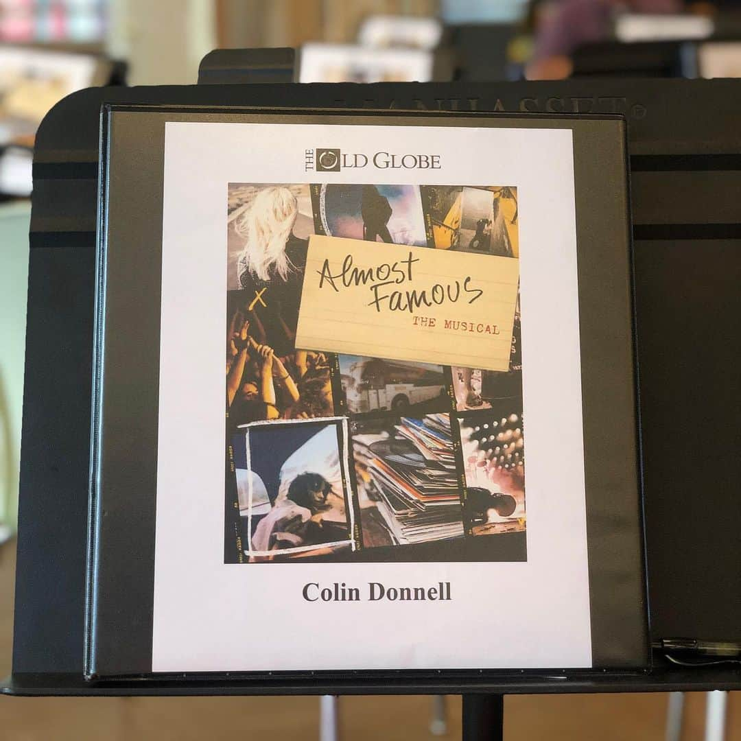コリン・ドネルさんのインスタグラム写真 - (コリン・ドネルInstagram)「Been sitting on this for awhile!! So excited to be a part of #AlmostFamous at @theoldglobe this fall with such an incredible group of artists! Come see us! #IAmAGoldenGod #Musical #MusicalTheater」8月2日 2時09分 - colindonnell