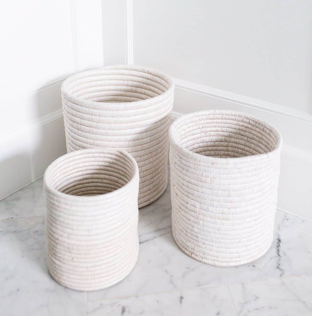The Little Marketさんのインスタグラム写真 - (The Little MarketInstagram)「JUST IN: Beautifully and sustainably woven bath bins. Each one is made from locally sourced grasses and upcycled grain bags in Tanzania. Choose from three sizes to fit your needs. Tap to shop.」8月2日 2時16分 - thelittlemarket