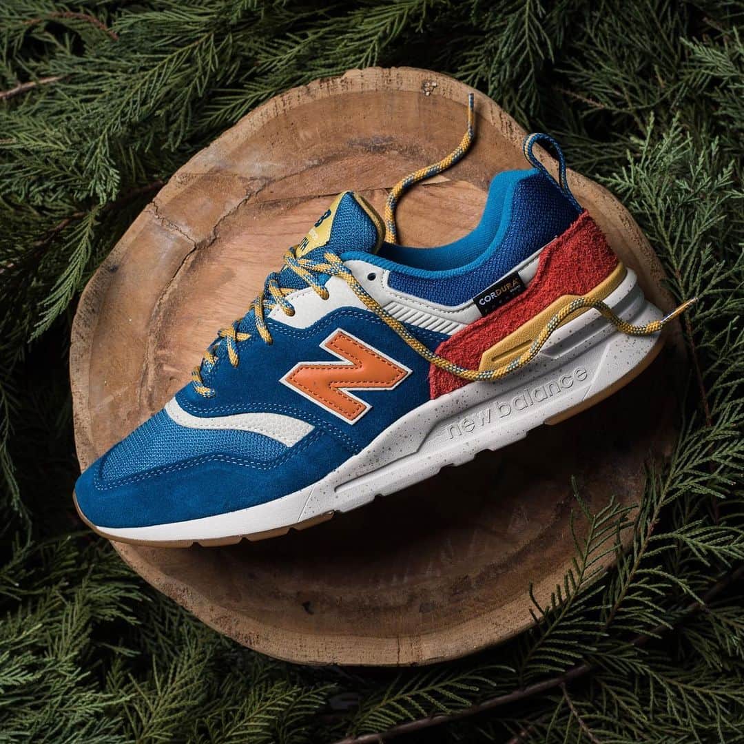 Sneaker Newsさんのインスタグラム写真 - (Sneaker NewsInstagram)「Get ready for the great outdoors with New Balance's latest seasonal collection inspired by nature and the trails. For a closer look at all five shoes in the collection, hit the link in our bio. 📸: @sneakerpolitics」8月2日 2時33分 - sneakernews