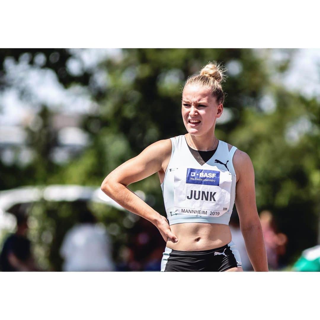 Sophia JUNKのインスタグラム：「Am Wochenende heißt es noch einmal richtig Gas geben. Die Deutschen Meisterschaften in Berlin stehen an😊. Ich freue mich riesig, erneut im Olympiastadion laufen zu können🏟. ⠀⠀⠀⠀⠀⠀⠀⠀⠀⠀⠀⠀⠀⠀⠀⠀⠀⠀⠀⠀⠀⠀⠀⠀⠀⠀⠀⠀⠀⠀⠀⠀⠀⠀⠀⠀⠀⠀⠀⠀⠀⠀⠀⠀⠀⠀⠀⠀⠀⠀ Drückt mir also die Daumen✊🏼. ⠀⠀⠀⠀⠀⠀⠀⠀⠀⠀⠀⠀⠀⠀⠀⠀⠀⠀⠀⠀⠀⠀⠀⠀⠀⠀⠀⠀⠀⠀⠀⠀⠀⠀⠀⠀⠀⠀⠀⠀⠀⠀⠀⠀⠀⠀⠀⠀⠀⠀ Ich hoffe, dass ich Euch im Stadion sehen werde😌. ⠀⠀⠀⠀⠀⠀⠀⠀⠀⠀⠀⠀⠀⠀⠀⠀⠀⠀⠀⠀⠀⠀⠀⠀⠀⠀⠀⠀⠀⠀⠀⠀⠀⠀⠀⠀⠀⠀⠀⠀⠀⠀⠀⠀⠀⠀⠀⠀⠀⠀ #germanchampionship #berlin #trackandfield #trackgirl #puma #pumaathlete #gipfelstürmer #motivation #diefinalsberlin2019 #teamrlp」