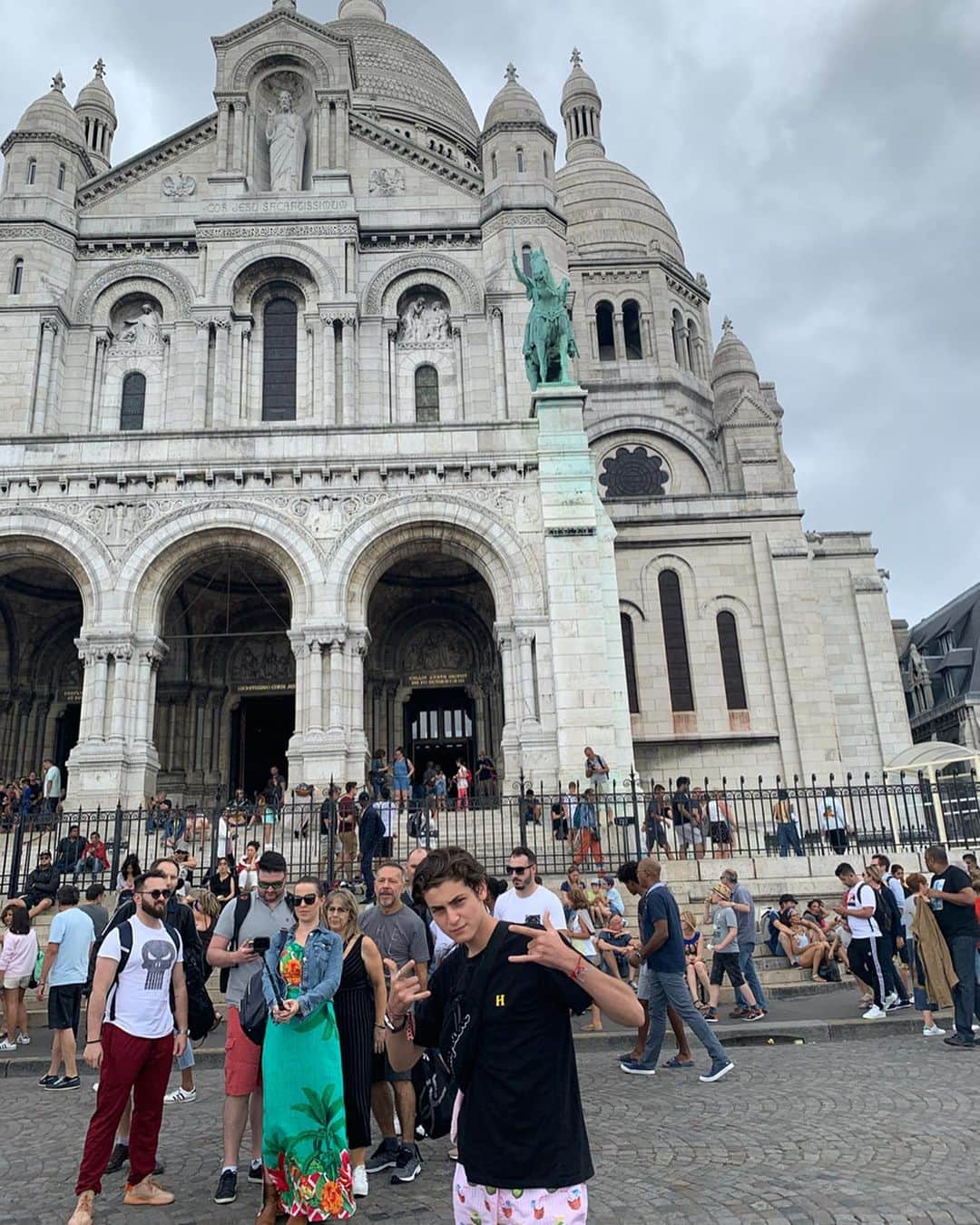 デヴィッド・マズーズさんのインスタグラム写真 - (デヴィッド・マズーズInstagram)「I got to visit my family in Paris for the first time and fell in love 🥖 🥐」8月2日 2時45分 - davidamazouz