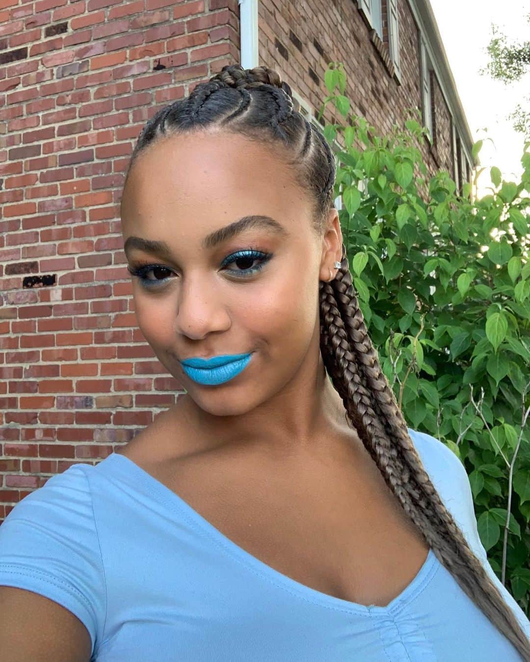 Nia Sioux Frazierさんのインスタグラム写真 - (Nia Sioux FrazierInstagram)「#ad I am so excited for the premiere of #Descendants3, so I created an UMA inspired makeup look! I love the Descendants movies so much, that when I heard that it is coming out on August 2nd on @disneychannel, I knew I had to do something to celebrate! Make sure to tune in to @disneydescendants!」8月2日 3時15分 - niasioux