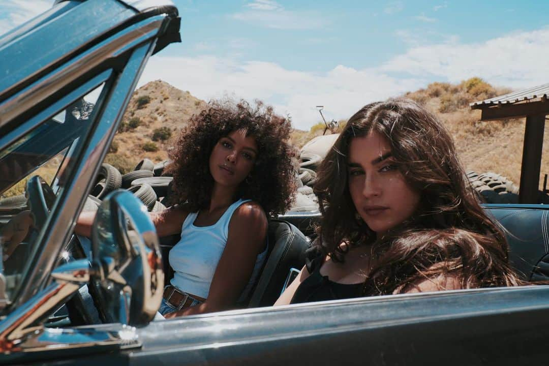 ローレン・ハウレギさんのインスタグラム写真 - (ローレン・ハウレギInstagram)「I got to drive #Running」8月2日 3時09分 - laurenjauregui