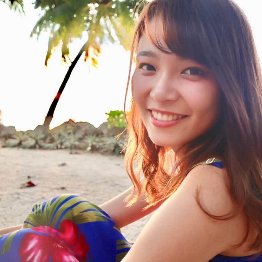 佐野来実のインスタグラム：「. . テスト期間あるある、過去の写真を見返しがち。 これはマレーシア🇲🇾 最近何にも投稿をしてなくて、それはそれで全然良いと思っていたし、むしろそうするべきだと思っていたけれど、過去の色んなものを見返してたら「これは本当に自分？」というぐらい記憶の彼方にあることが多かった。 特にミスコン時代の写真たちなんて、全部自分が自分じゃないみたい。 大切な思い出でも、触れないとどんどん消えて行っちゃうんだなぁ、悲しい。 なのでこれからまたぽつぽつと、思い出しと思い出の格納のためにいんすたを使おうと思いました。特にいいねがなくなったから、楽に投稿できる、嬉しい！！ でもめんどくさがりだから、また途切れ途切れになっちゃうだろうけれど！」