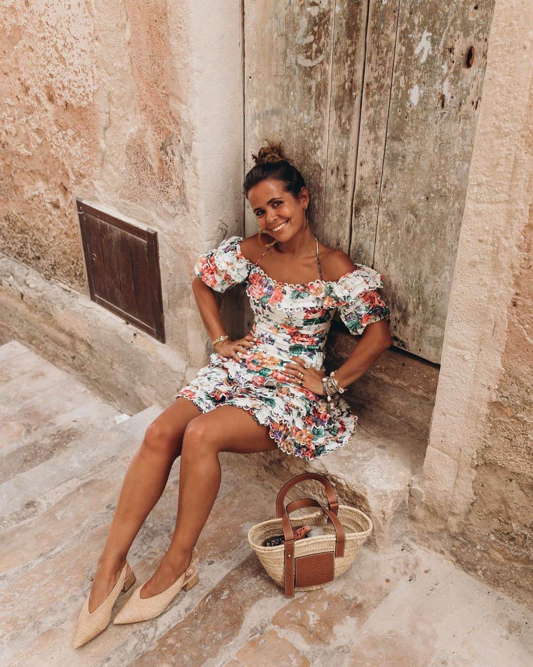 Collage Vintageさんのインスタグラム写真 - (Collage VintageInstagram)「Another day in Favignana, another floral dress 🌺🌸 #collageontheroad #sicily」8月2日 3時32分 - collagevintage