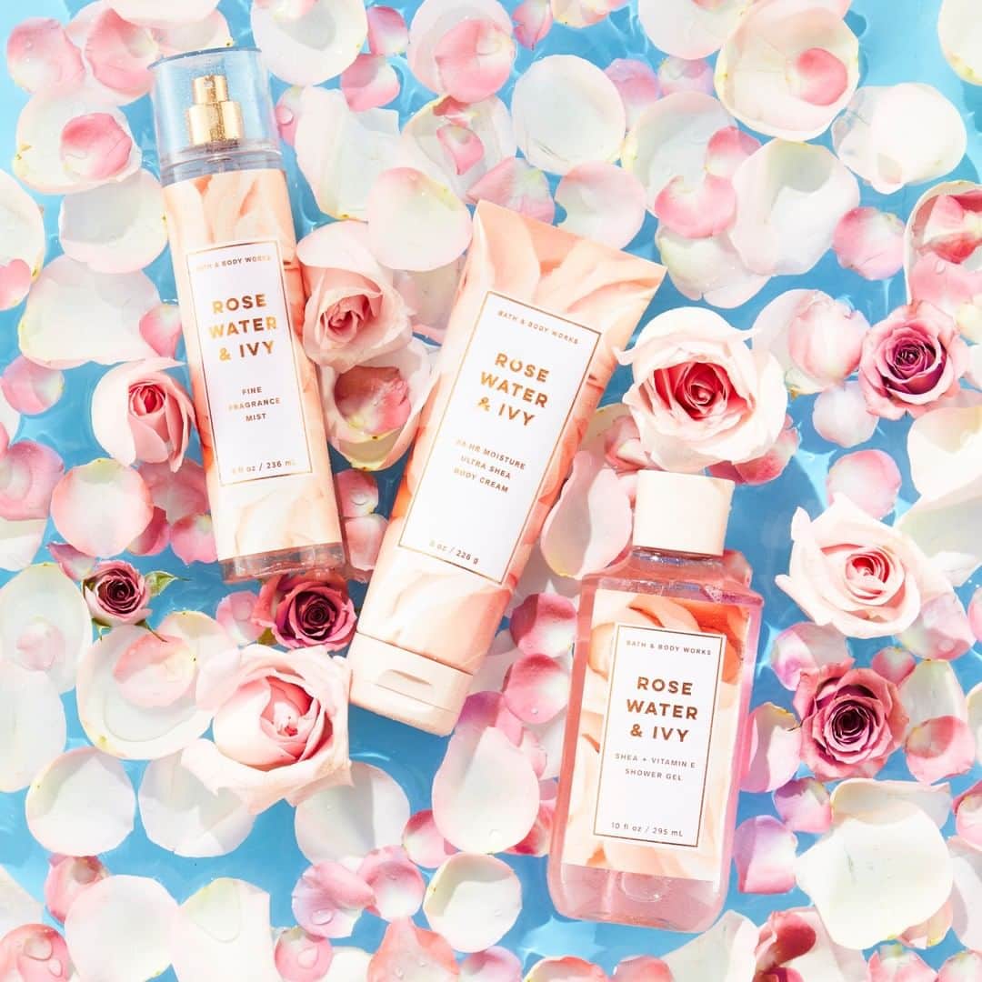 Bath & Body Worksさんのインスタグラム写真 - (Bath & Body WorksInstagram)「When your favorite Candle fragrance is FINALLY in Body Care, too! 😍 Drop a 🌹 if you can't wait to try NEW Rose Water & Ivy!」8月2日 4時01分 - bathandbodyworks