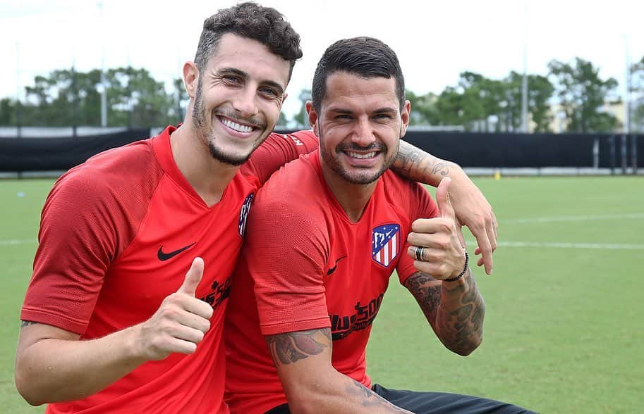 アトレティコ・マドリードさんのインスタグラム写真 - (アトレティコ・マドリードInstagram)「Casi vierneeees 😁 It’s almost Friday!  #MLSAllStar #AtletiSummerTour #Pretemporada #Preseason #Atlético #AtléticoDeMadrid #Atleti #AúpaAtleti」8月2日 4時03分 - atleticodemadrid